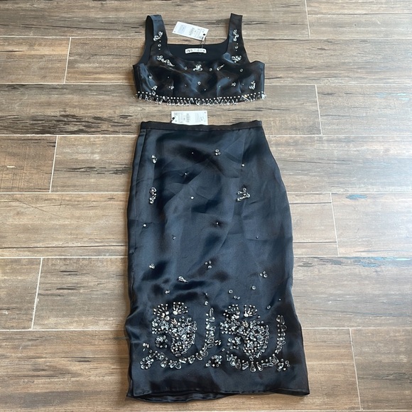 ZARA JEWEL TRIM TOP  AND SKIRT LIMITED EDITION SIZE SMALL - Picture 2 of 15
